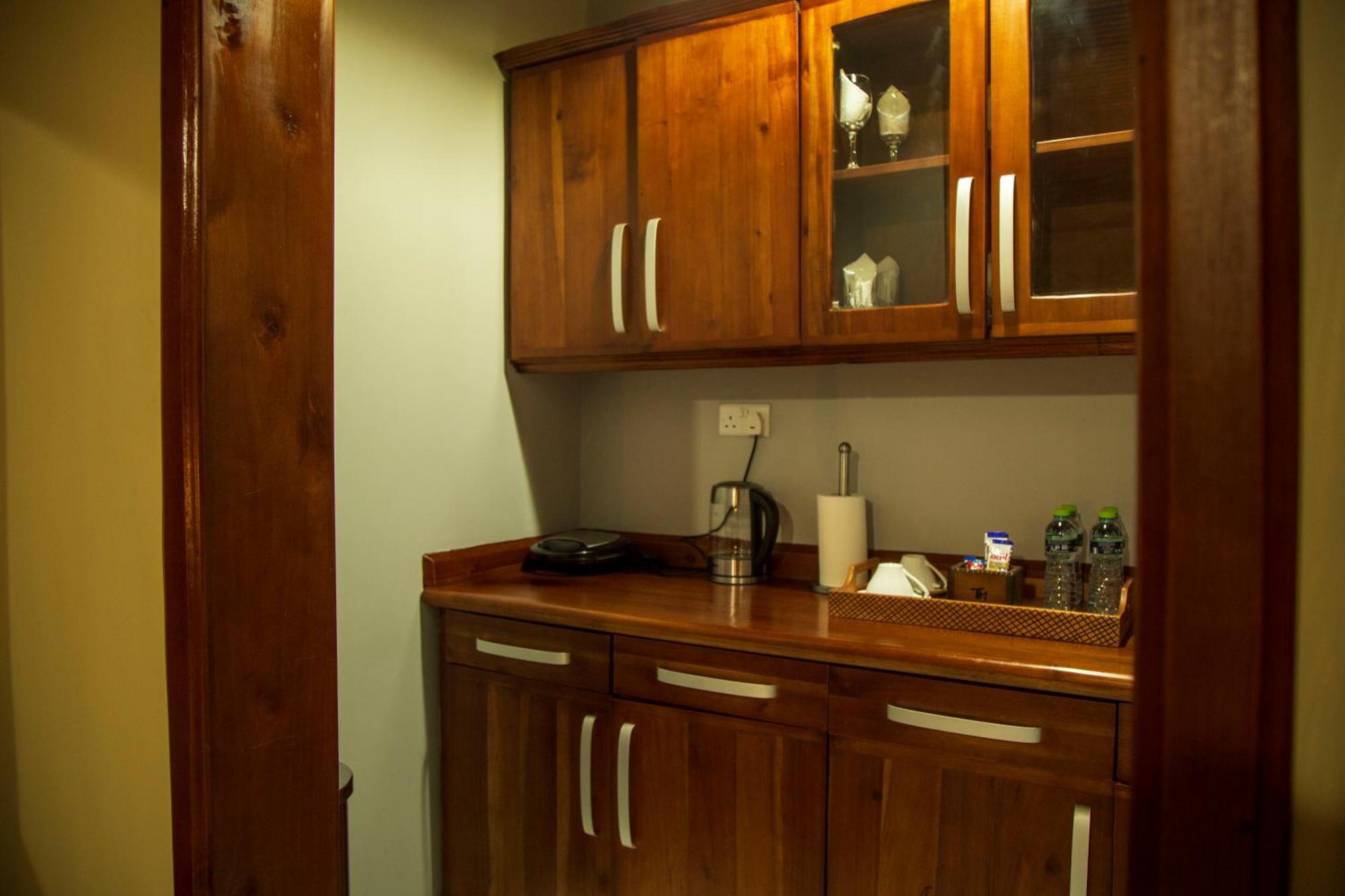 The Haven Boutique Hotel Кумасі Екстер'єр фото